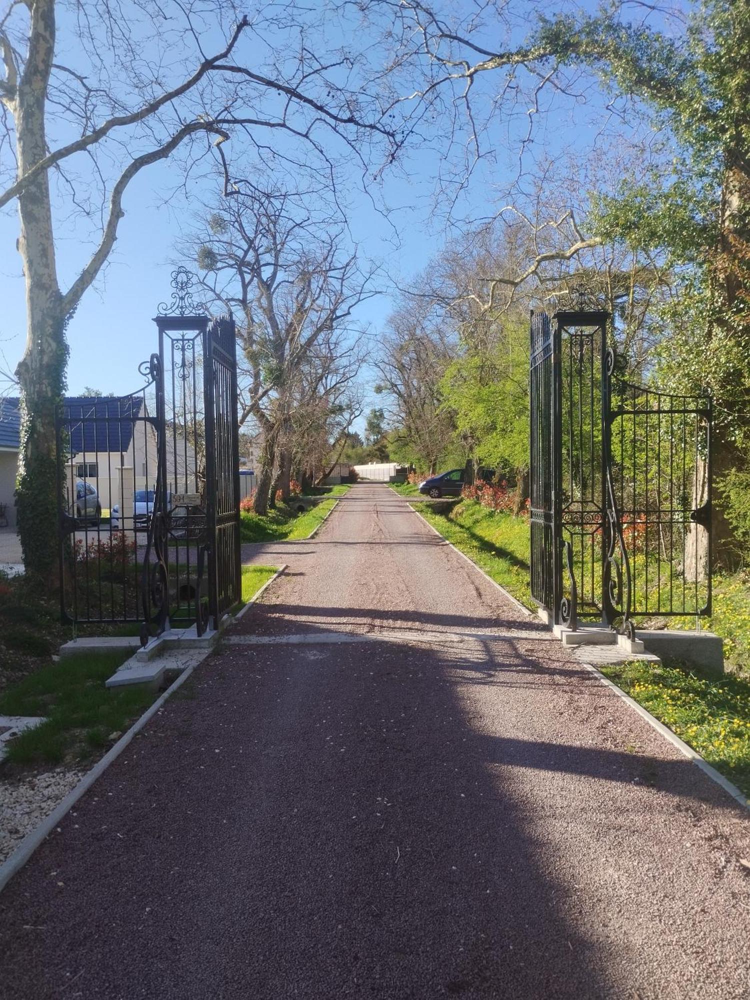 Domaine De Veauce Proche De Bourges Saint-Doulchard Exterior photo